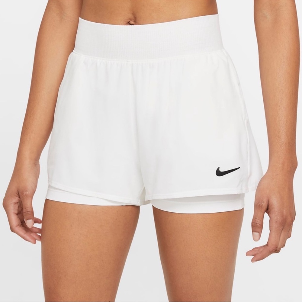 NWOT Nike Women's White Court Victory Tennis Shorts